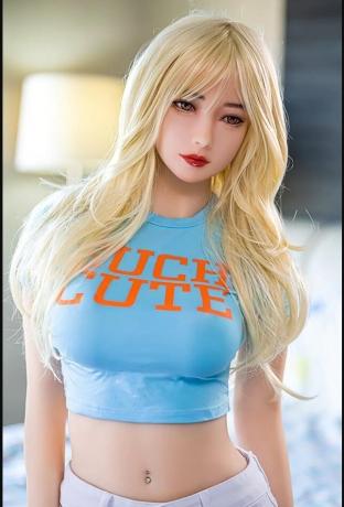 How to dress up your sex doll